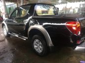 Cần bán xe Mitsubishi Triton đời 2011, màu đen