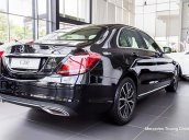 Bán ô tô Mercedes C200 đời 2019, màu đen