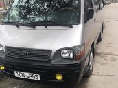 Cần bán lại xe cũ Toyota Hiace đời 2004