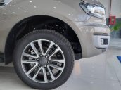 Bán xe Ford Everest Titanium 4x2, màu vàng cát, xe nhập giao ngay