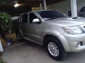 Cần bán lại xe Toyota Hilux 3.0G 4x4 MT đời 2014, màu vàng, nhập khẩu  