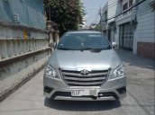 Cần bán gấp Toyota Innova đời 2016, màu bạc còn mới, giá 595tr