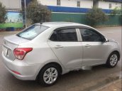 Bán gấp Hyundai Grand i10 sản xuất năm 2016, màu bạc chính chủ