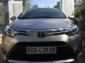 Cần bán gấp Toyota Vios đời 2017, màu vàng