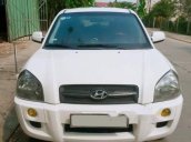 Cần bán xe Hyundai Tucson đời 2005, màu trắng, nhập khẩu Hàn Quốc số sàn