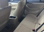 Bán BMW X1 2010, màu trắng giá cạnh tranh