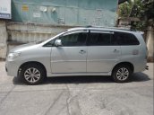 Cần bán gấp Toyota Innova đời 2016, màu bạc còn mới, giá 595tr