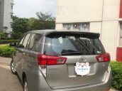 Cần bán lại xe Toyota Innova E 2017, số sàn