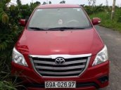 Bán ô tô Toyota Innova E năm 2016, màu đỏ, nhập khẩu chính chủ