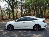 Bán Honda Civic 1.5Turbo Top 2018, màu trắng, nhập khẩu, odo 5000km, giá 895 triệu