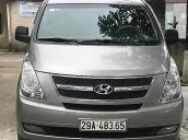 Cần bán Hyundai Grand Starex đời 2011, màu bạc, nhập khẩu