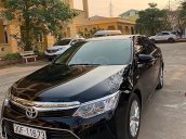 Bán Toyota Camry 2.0E sản xuất 2017, màu đen chính chủ, giá chỉ 930 triệu