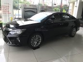 Cần bán Toyota Camry 2.5Q 2019, màu đen