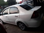 Cần bán gấp Chevrolet Aveo sản xuất 2014, màu trắng giá cạnh tranh