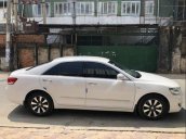 Cần bán xe Toyota Camry sản xuất 2006, màu trắng còn mới, giá 475tr