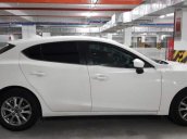 Cần bán xe Mazda 3 năm 2015, màu trắng chính chủ, 565tr