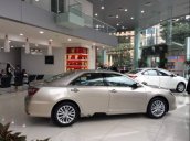 Bán ô tô Toyota Camry đời 2019, màu vàng cát. Hỗ trợ trả góp 90%