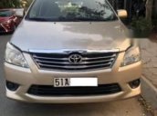 Cần bán lại xe Toyota Innova đời 2013, màu vàng số sàn