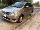 Cần bán lại xe Toyota Innova đời 2013, màu vàng số sàn