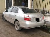 Bán xe Toyota Vios E 2013, màu bạc chính chủ