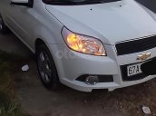 Cần bán xe Chevrolet Aveo 2017, số sàn, màu trắng, xe mua cuối năm 2017