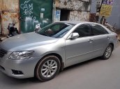 Cần bán gấp Toyota Camry 2.4G sản xuất 2011, màu bạc, chính chủ tư nhân đi rất ít còn mới