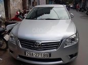 Cần bán gấp Toyota Camry 2.4G sản xuất 2011, màu bạc, chính chủ tư nhân đi rất ít còn mới