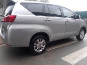 Cần bán xe Toyota Innova E năm 2016, màu bạc giá cạnh tranh