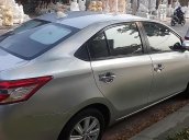 Cần bán Toyota Vios E năm 2017, màu bạc, xe đẹp