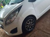 Cần bán gấp Chevrolet Spark sản xuất năm 2015, màu trắng xe gia đình