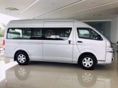 Bán Toyota Hiace năm sản xuất 2018, màu bạc, xe nhập, giá 950tr