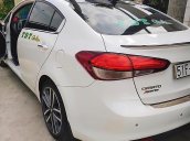 Cần bán gấp xe Cerato 2016 AT, chính chủ, màu trắng, nội thất màu kem, đã đi 51000 km