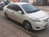 Bán xe Toyota Vios đời 2010, màu trắng, xe chất