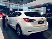 Cần bán xe Mazda 3 năm 2019, màu trắng, mới 100%