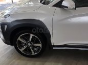 Bán Hyundai Kona 1.6 Turbo đời 2019, màu trắng