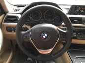 Gia đình cần bán xe BMW 320i, sản xuất 2016, số tự động, màu xanh