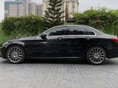 Mercedes Benz C300 AMG màu đen / đỏ, sản xuất 2018, biển Hà Nội