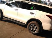 Bán Toyota Fortuner 2017, màu trắng, giá tốt