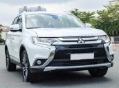 Bán xe Mitsubishi Outlander 2.0 CVT đời 2019, màu trắng, giá cạnh tranh