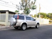 Cần bán Ford Everest đời 2015, màu bạc ít sử dụng, giá chỉ 697 triệu