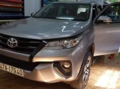 Bán Toyota Fortuner 2017, màu bạc, nhập khẩu