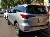 Bán Toyota Fortuner 2017, màu bạc, nhập khẩu