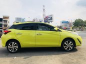 Cần bán Toyota Yaris G ĐK 10-2018, màu vàng cá tính