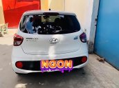 Bán xe Hyundai Grand i10 1.2AT năm 2017, màu trắng số tự động, 393tr