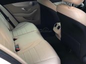 Bán ô tô Mercedes C200 đời 2016, màu trắng xe gia đình