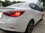 Gia đình cần bán xe Mazda 2, sản xuất 2017, số tự động, màu trắng