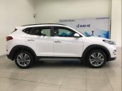 Bán xe Hyundai Tucson sản xuất 2019, màu trắng, mới 100%
