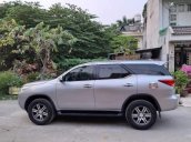 Bán Toyota Fortuner máy dầu cuối 2017, còn mới như xe hãng