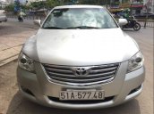 Gia đình cần bán xe Toyota Camry 2.4G sản xuất 2007 màu bạc, số tự động