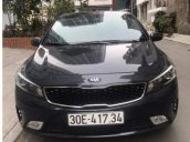 Cần bán Kia Cerato sản xuất 2017, màu đen còn mới, giá tốt